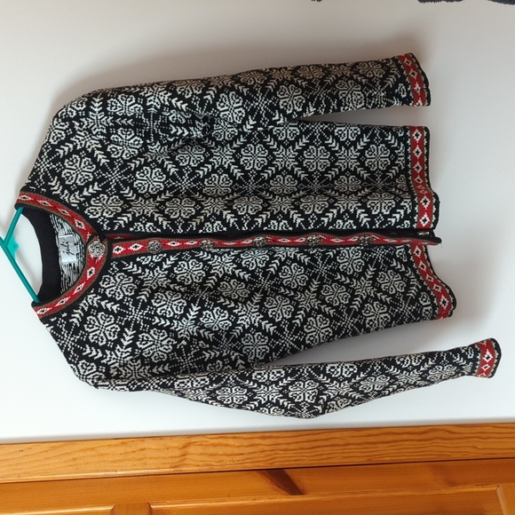 Juli Nordic Sweater - Picture 2 of 6